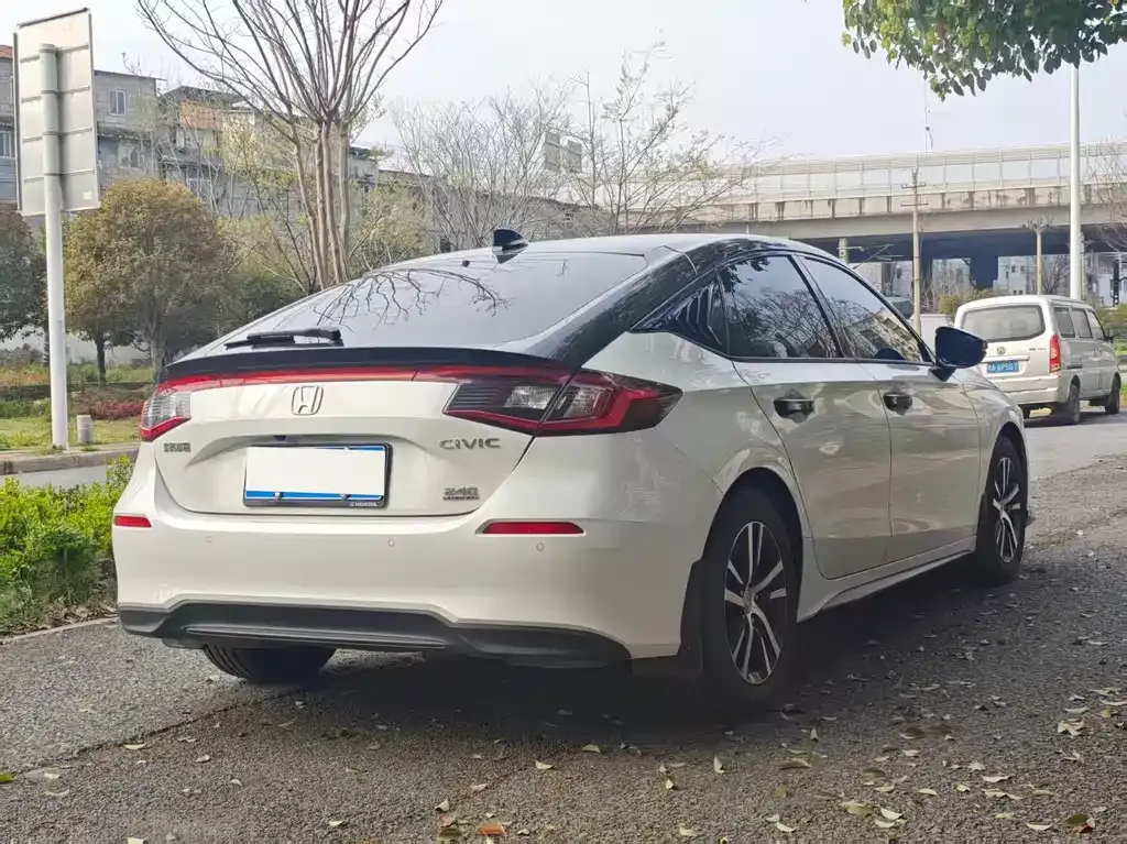 Honda Civic — фото 4