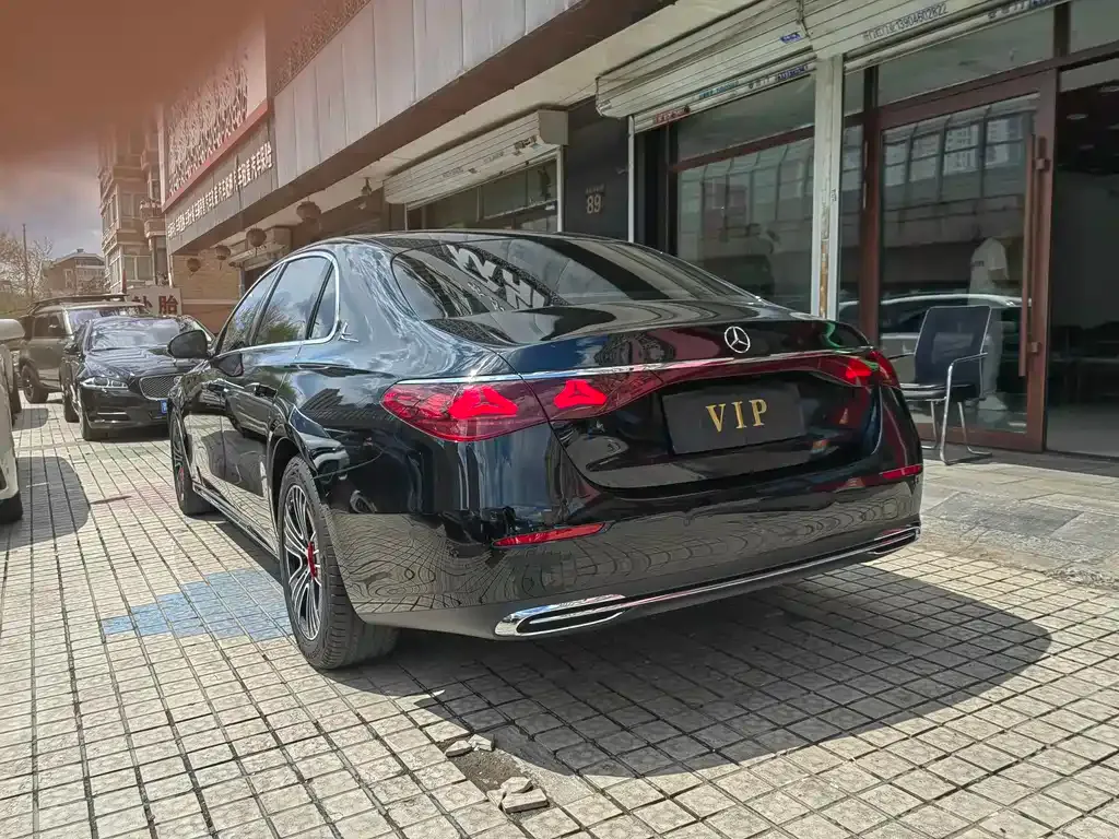 Mercedes-Benz E-Class 2025 из CN, фото 9