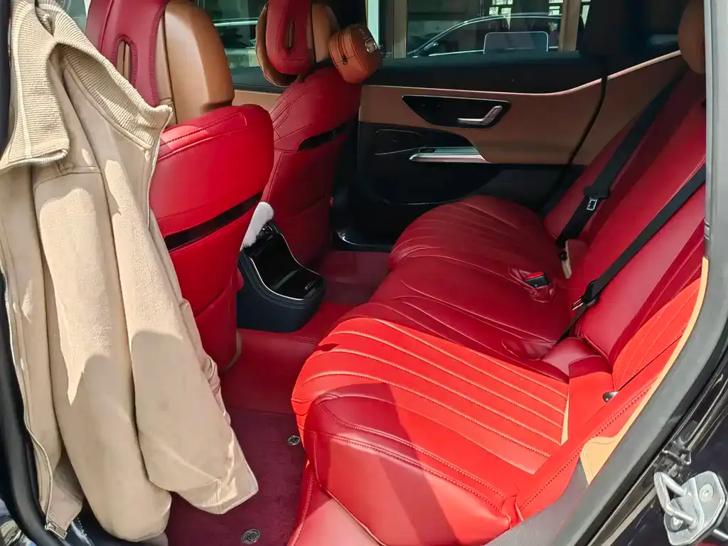 Mercedes-Benz E-Class 2025 из CN, фото 2