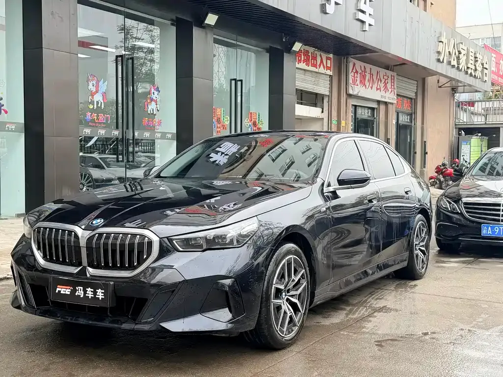 BMW i5 2026 из CN, фото 8