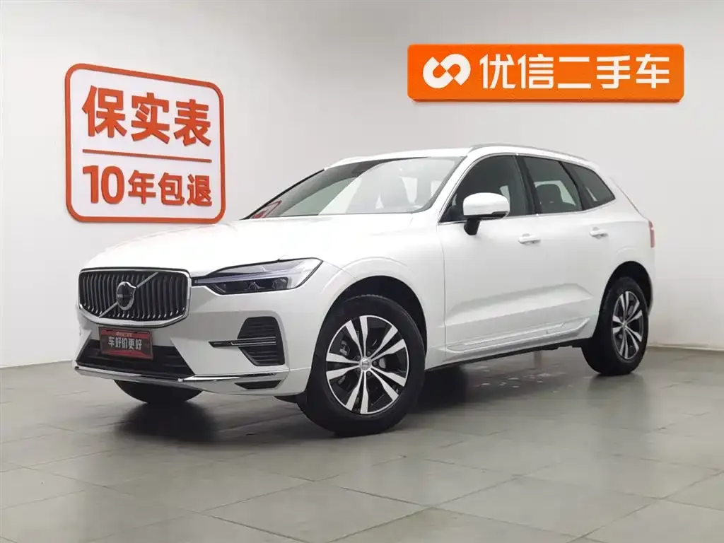 Volvo XC60 — фото 1
