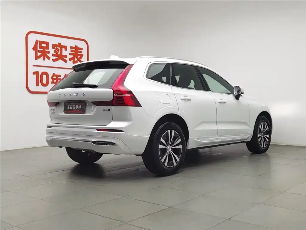 Volvo XC60 — фото 8