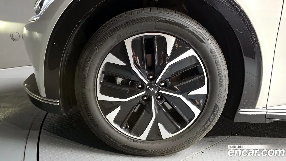 Kia EV6 2023 из KR, фото 9