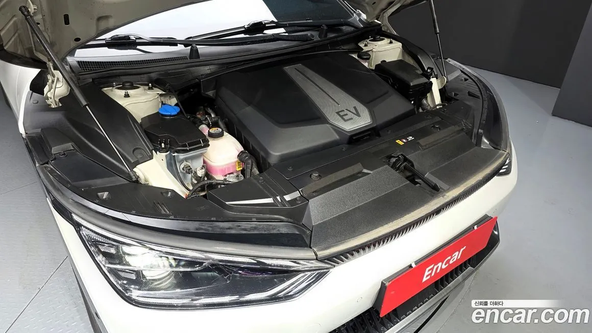 Kia EV6 2023 из KR, фото 8