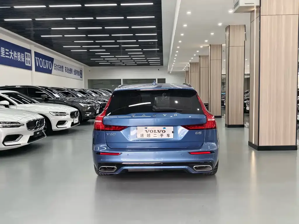 Volvo V60 2021 из CN, фото 3