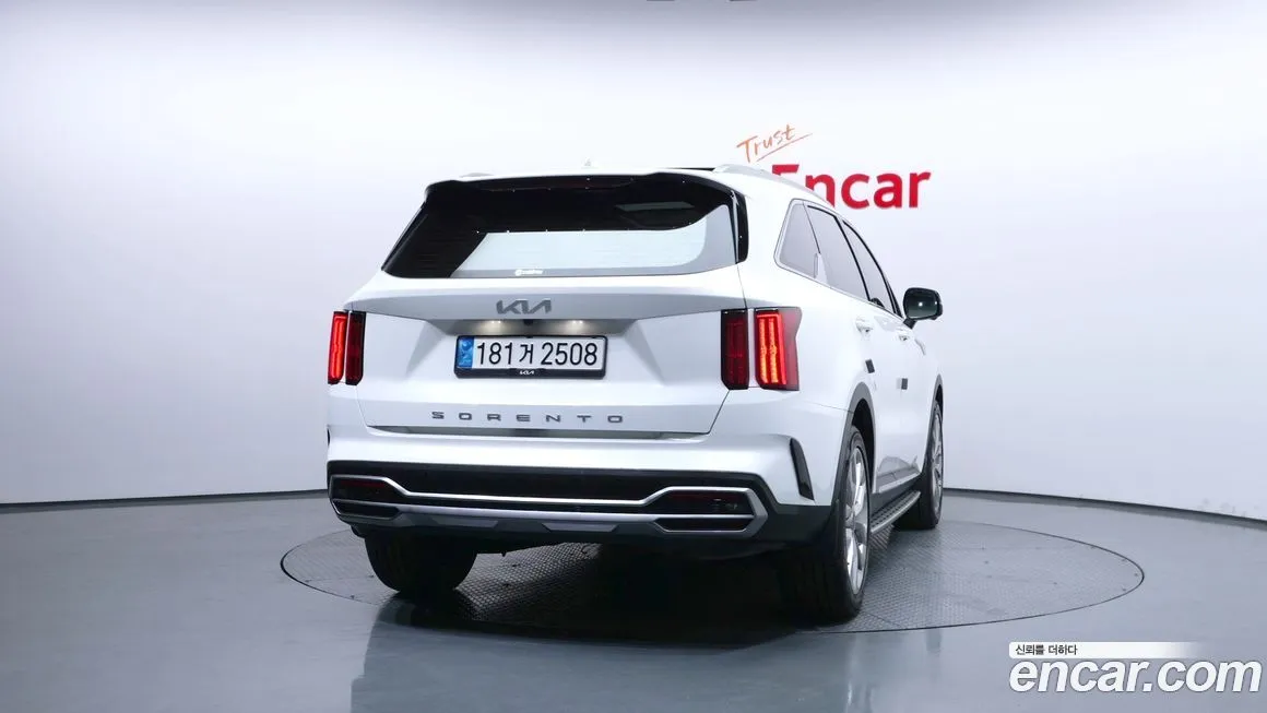 Kia Sorento — фото 10
