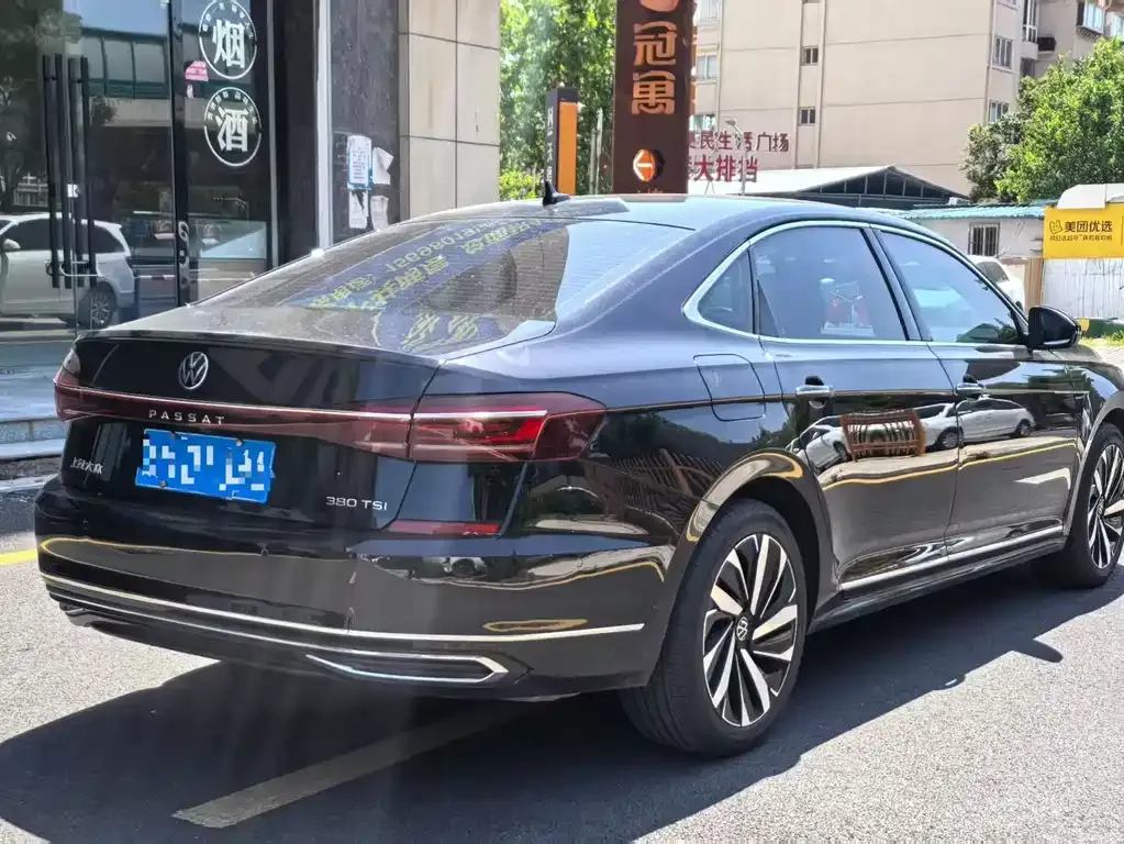 Volkswagen Passat — фото 4