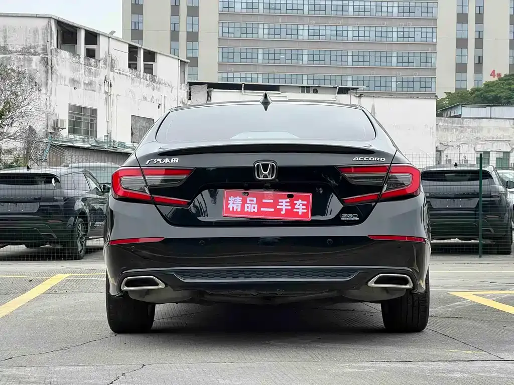 Honda Accord — фото 10