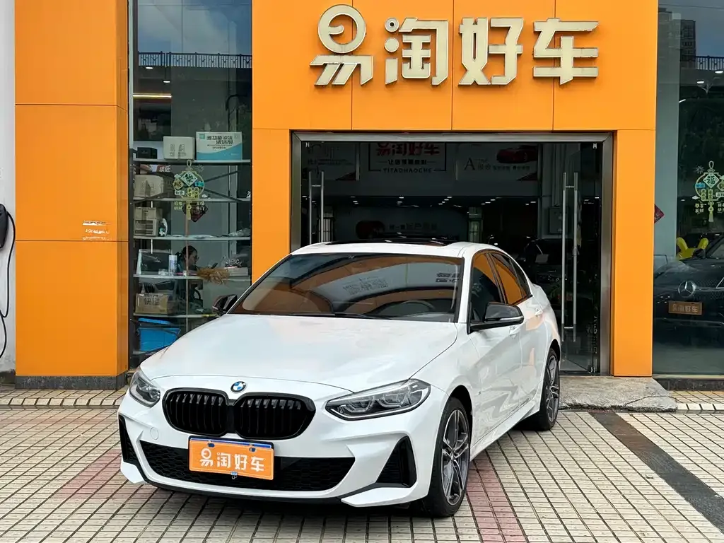 BMW 1 Series — фото 1