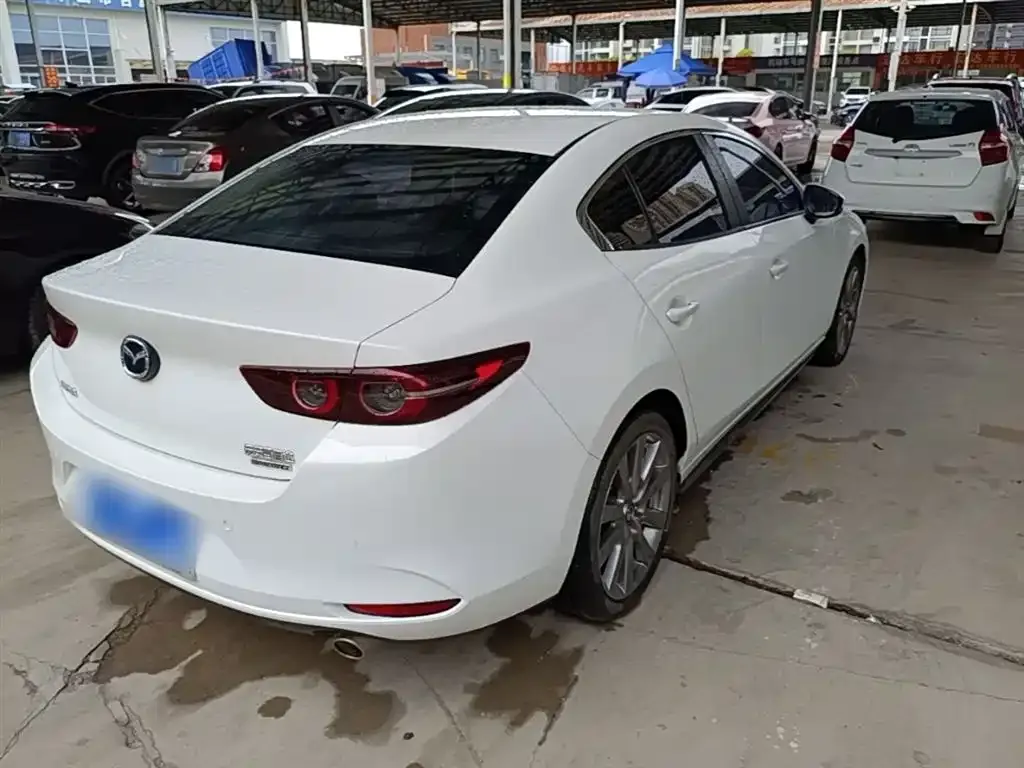 Mazda 3 Axela — фото 3