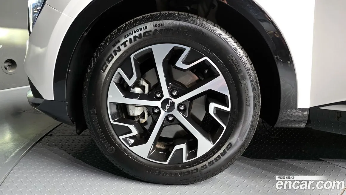 Kia Sportage — фото 9