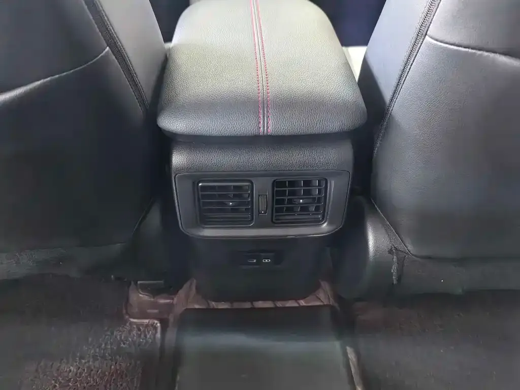 Toyota Wildlander New Energy 2022 из CN, фото 10