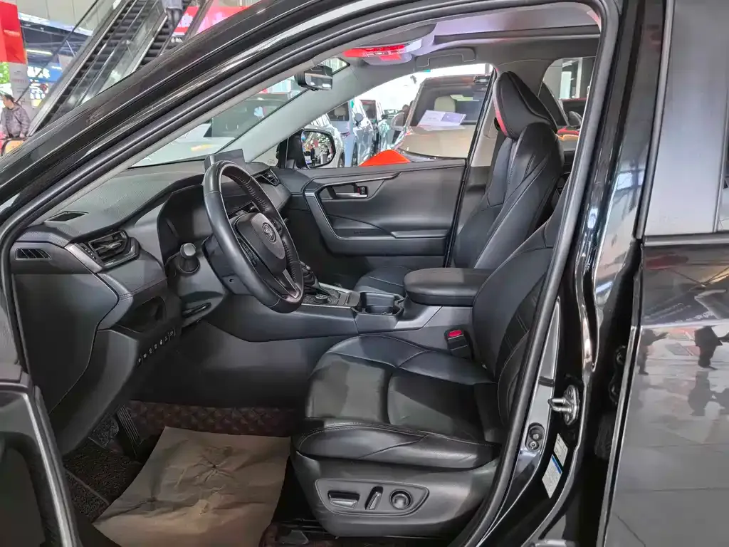 Toyota Wildlander New Energy 2022 из CN, фото 9