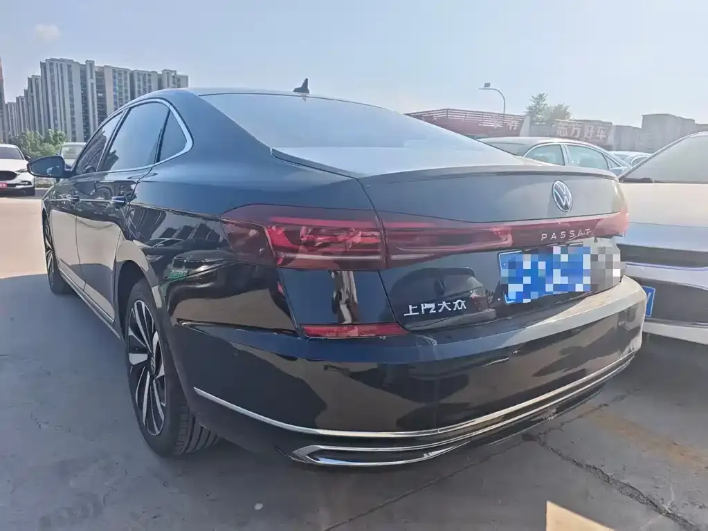 Volkswagen Passat — фото 9