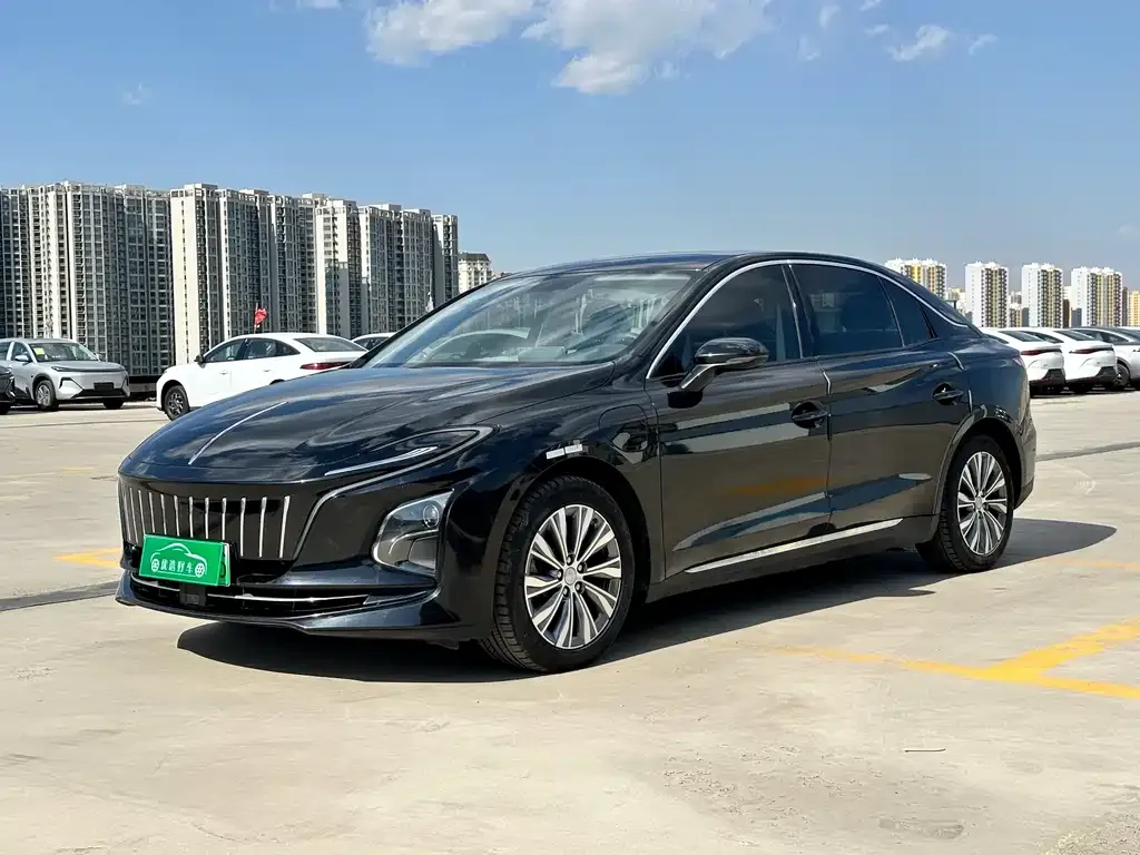 Hongqi E-QM5 — фото 1