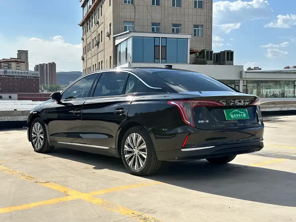 Hongqi E-QM5 — фото 9