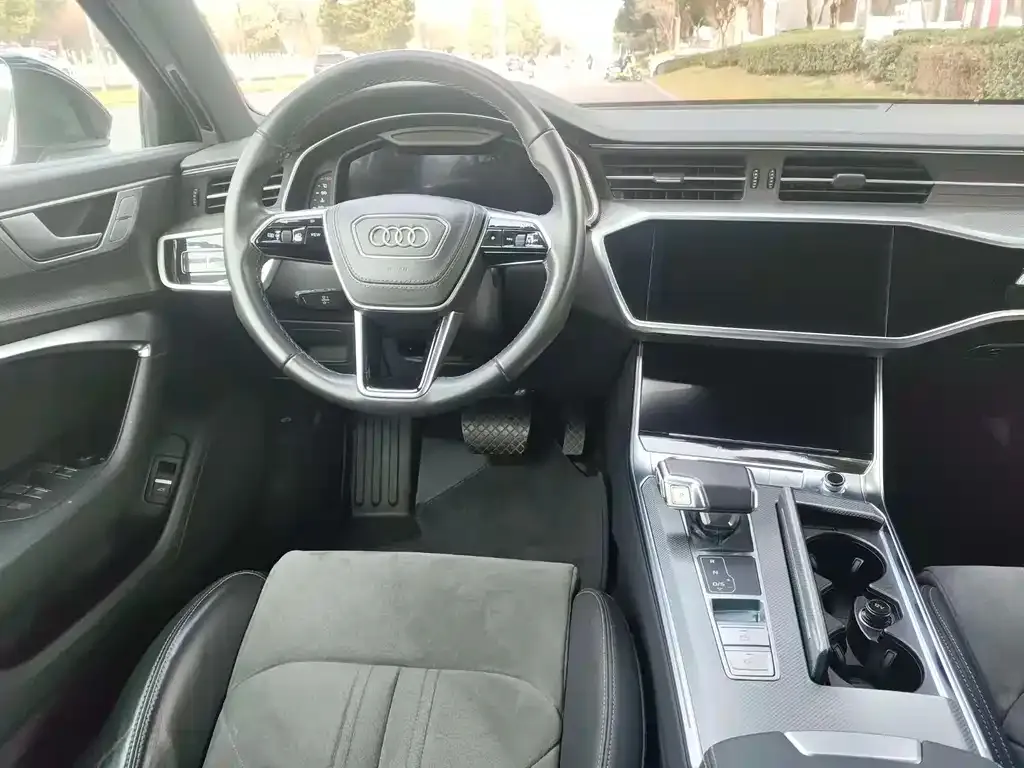 Audi A6L — фото 2