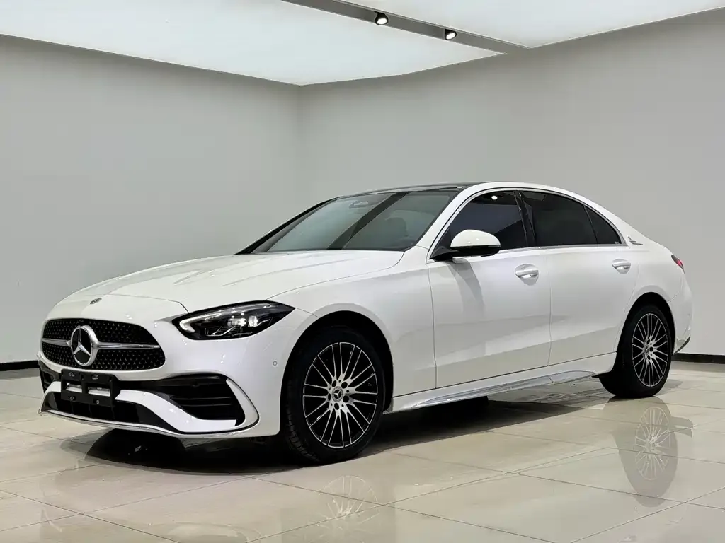 Mercedes-Benz C-Class — фото 1