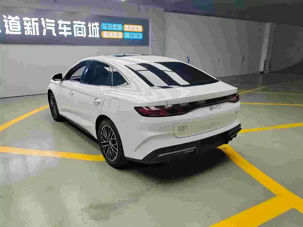 BYD Qin L — фото 4