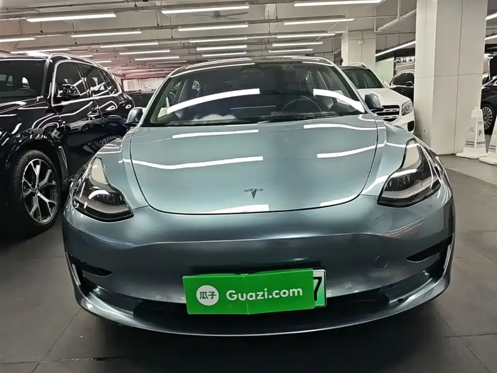 Tesla Model 3 — фото 9
