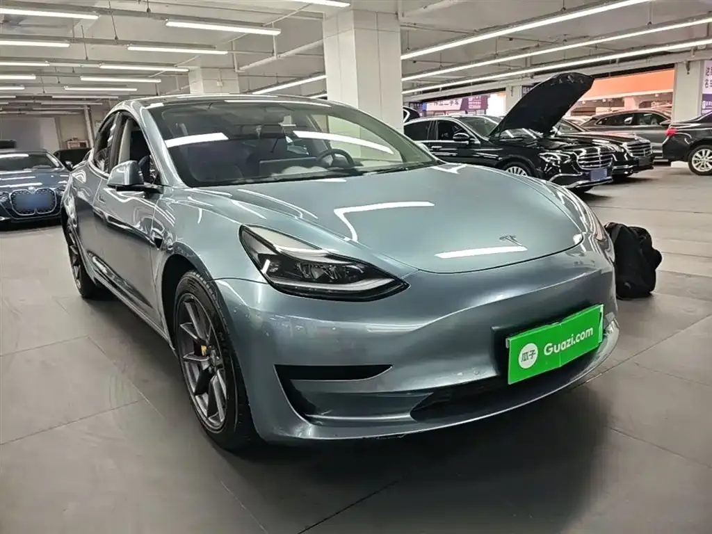 Tesla Model 3 — фото 2