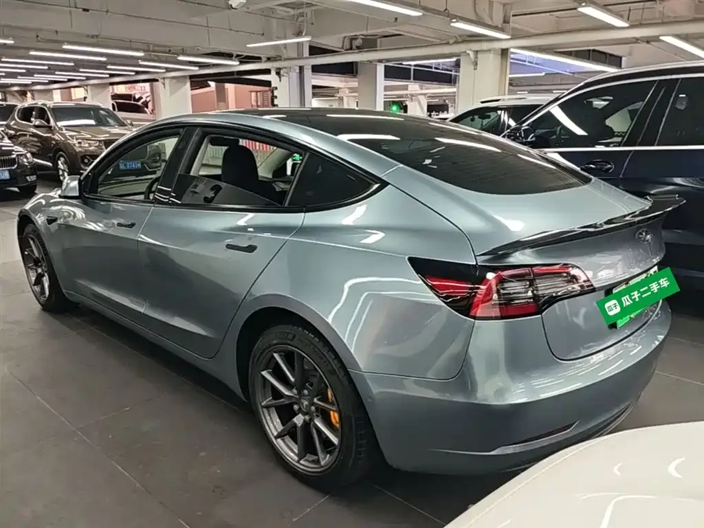 Tesla Model 3 — фото 5