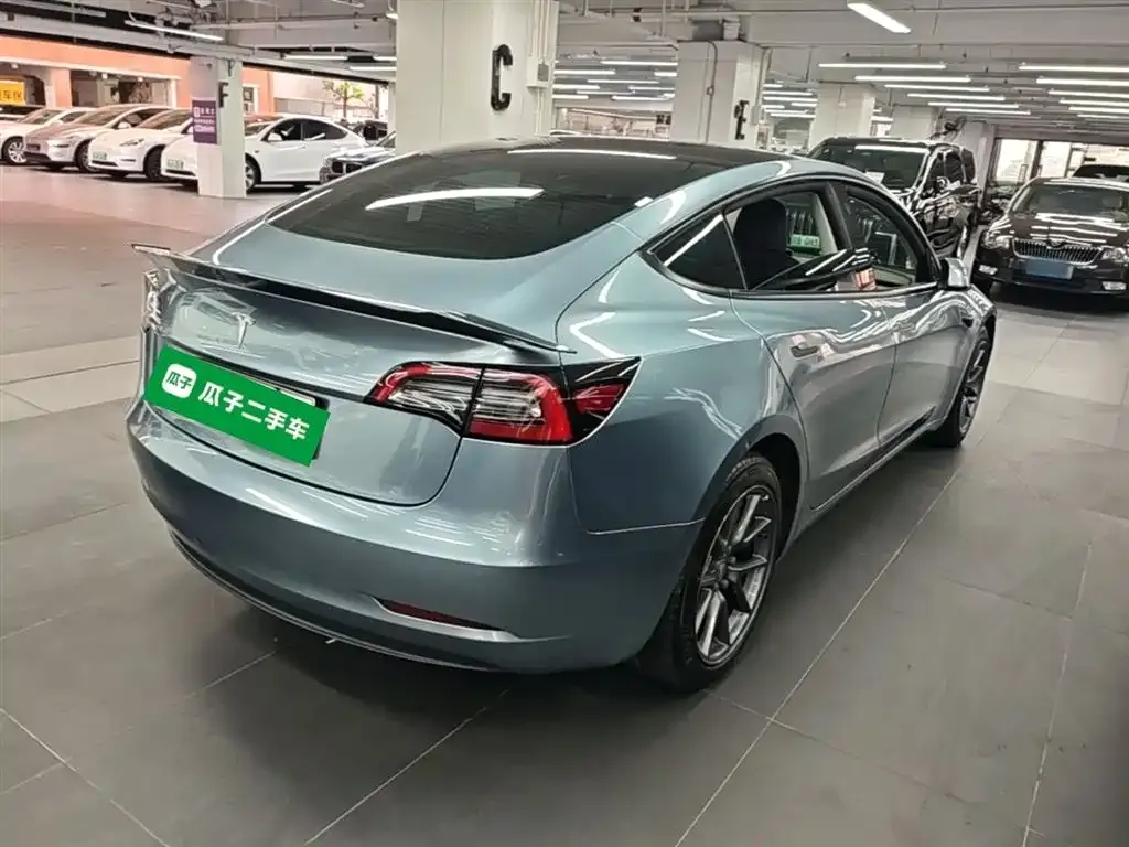 Tesla Model 3 — фото 3
