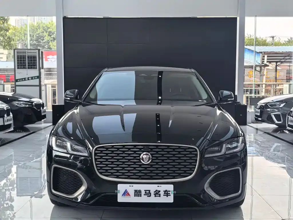 Jaguar XFL — фото 3