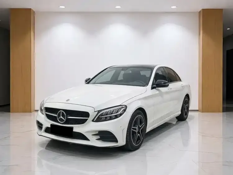 Mercedes-Benz C-Class — фото 1