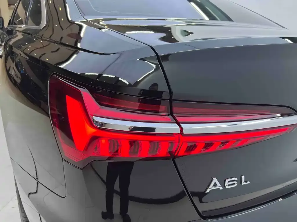 Audi A6L — фото 10