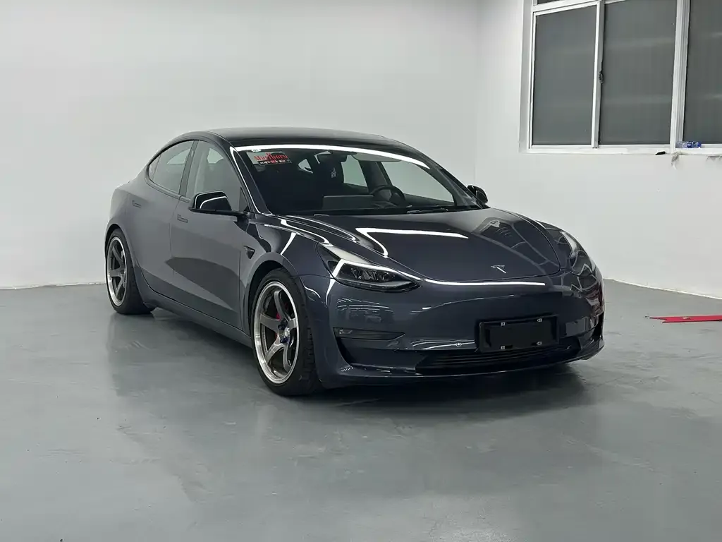 Tesla Model 3 — фото 2