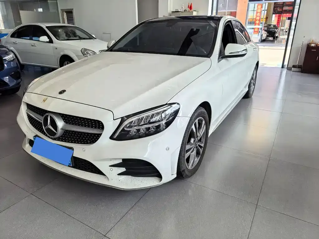 Mercedes-Benz C-Class — фото 1