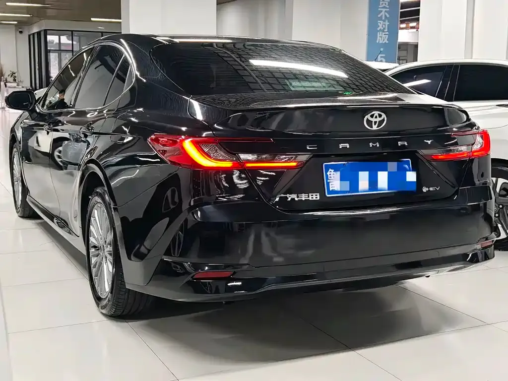 Toyota Camry 2024 из CN, фото 4