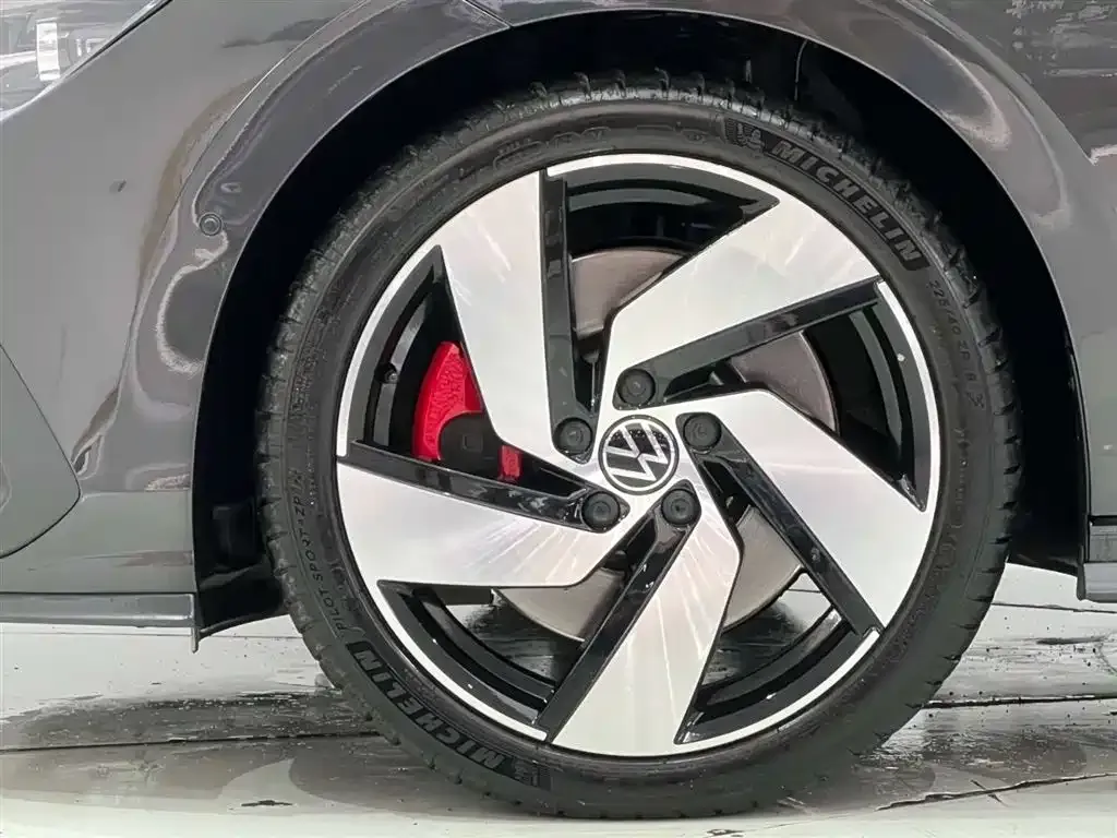 Volkswagen Golf GTI 2023 из CN, фото 6