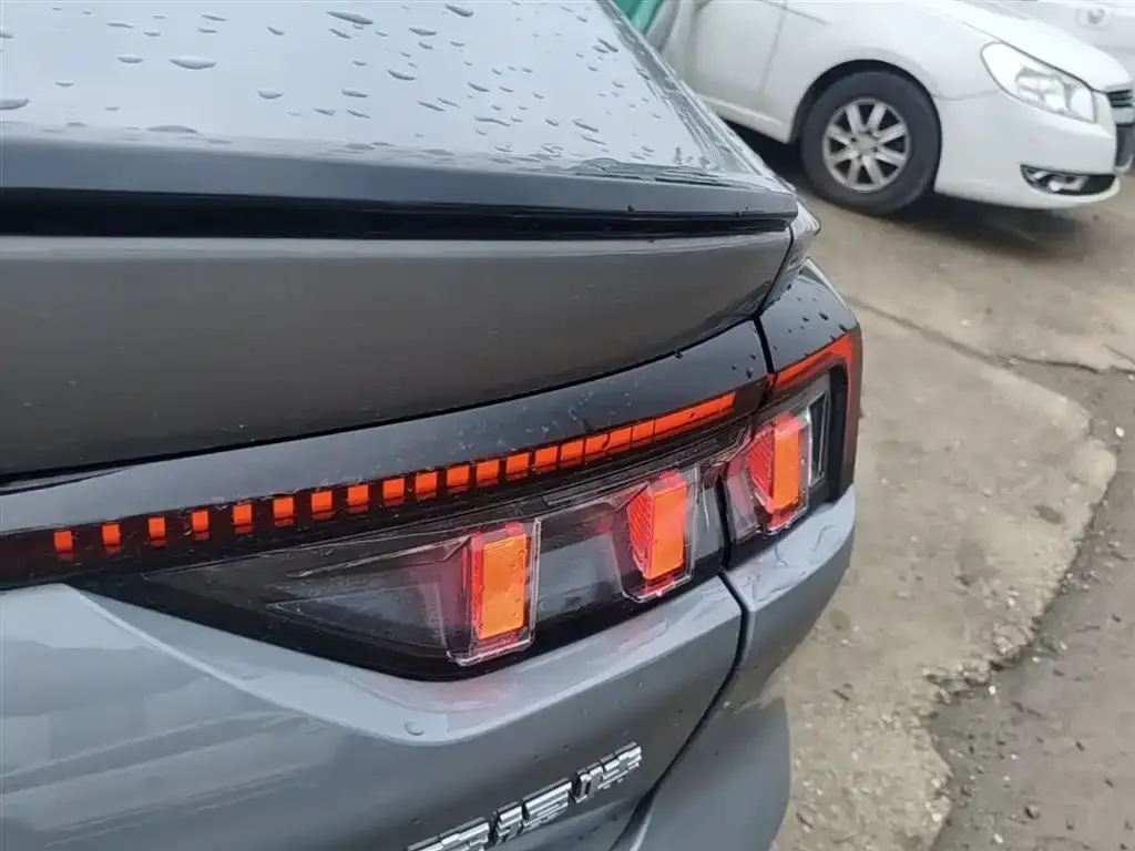Ford Mondeo 2022 из CN, фото 2