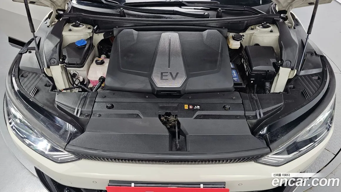 Kia EV6 — фото 9