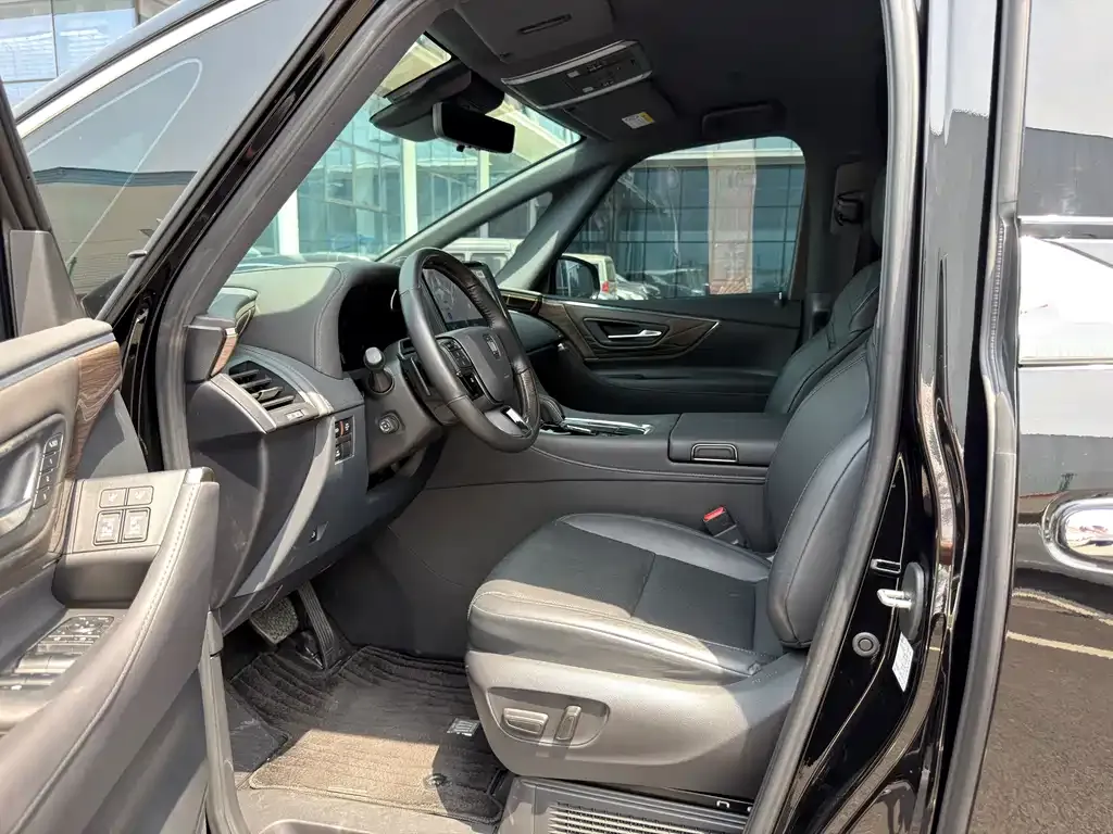 Toyota Vellfire — фото 6