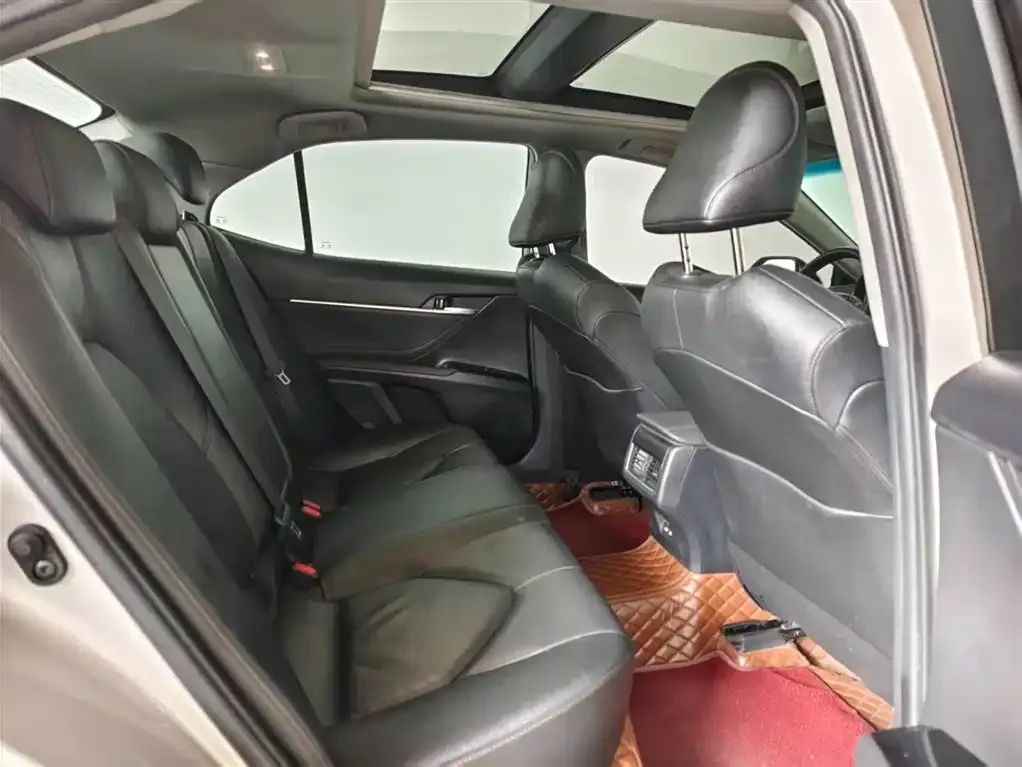 Toyota Camry 2022 из CN, фото 2