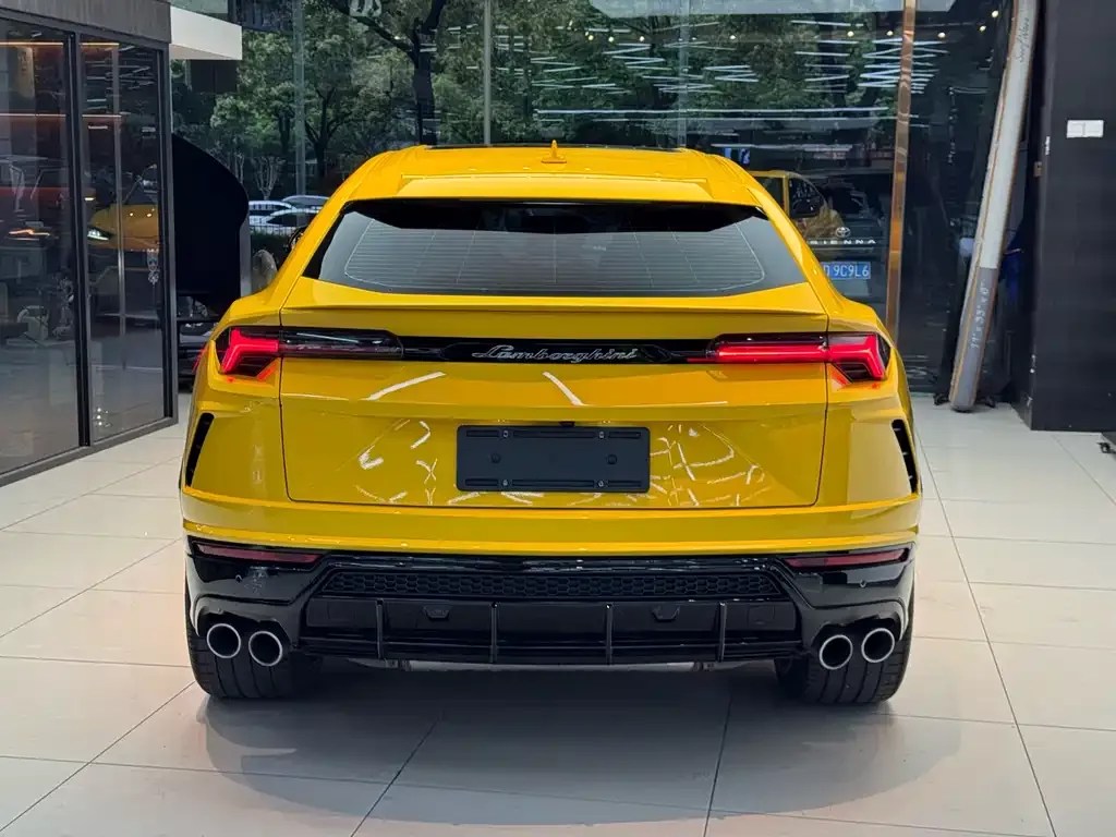 Lamborghini Urus — фото 2