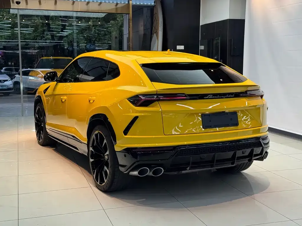 Lamborghini Urus — фото 7