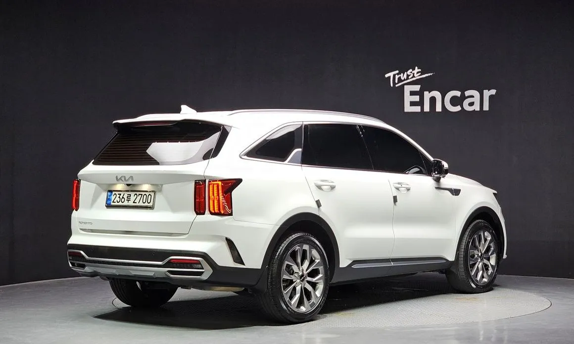 Kia Sorento 2023 из KR, фото 2