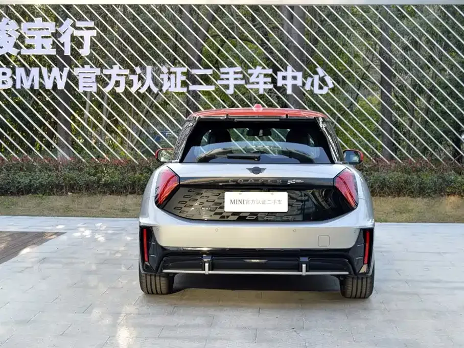 MINI JCW Electric 2025 из CN, фото 5