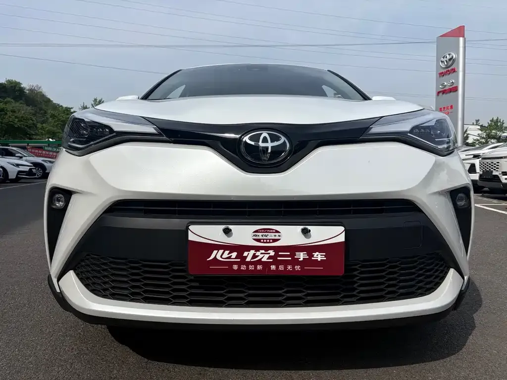 Toyota C-HR — фото 10