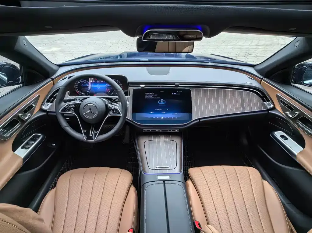 Mercedes-Benz E-Class — фото 10