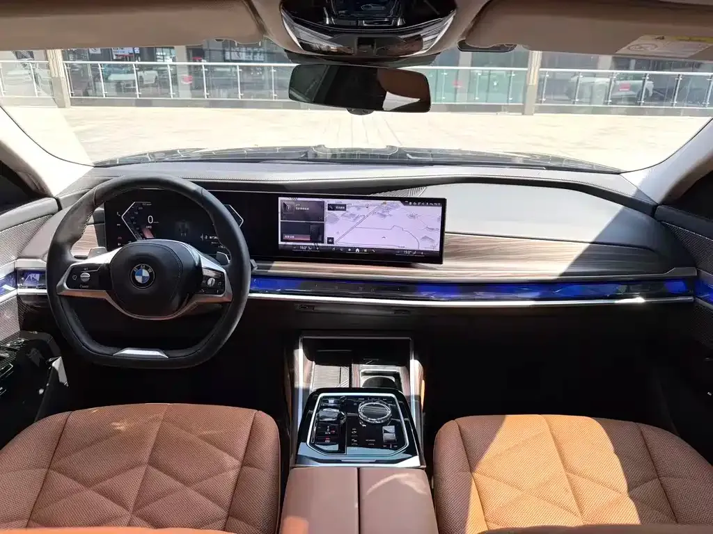 BMW 7 Series 2023 из CN, фото 3