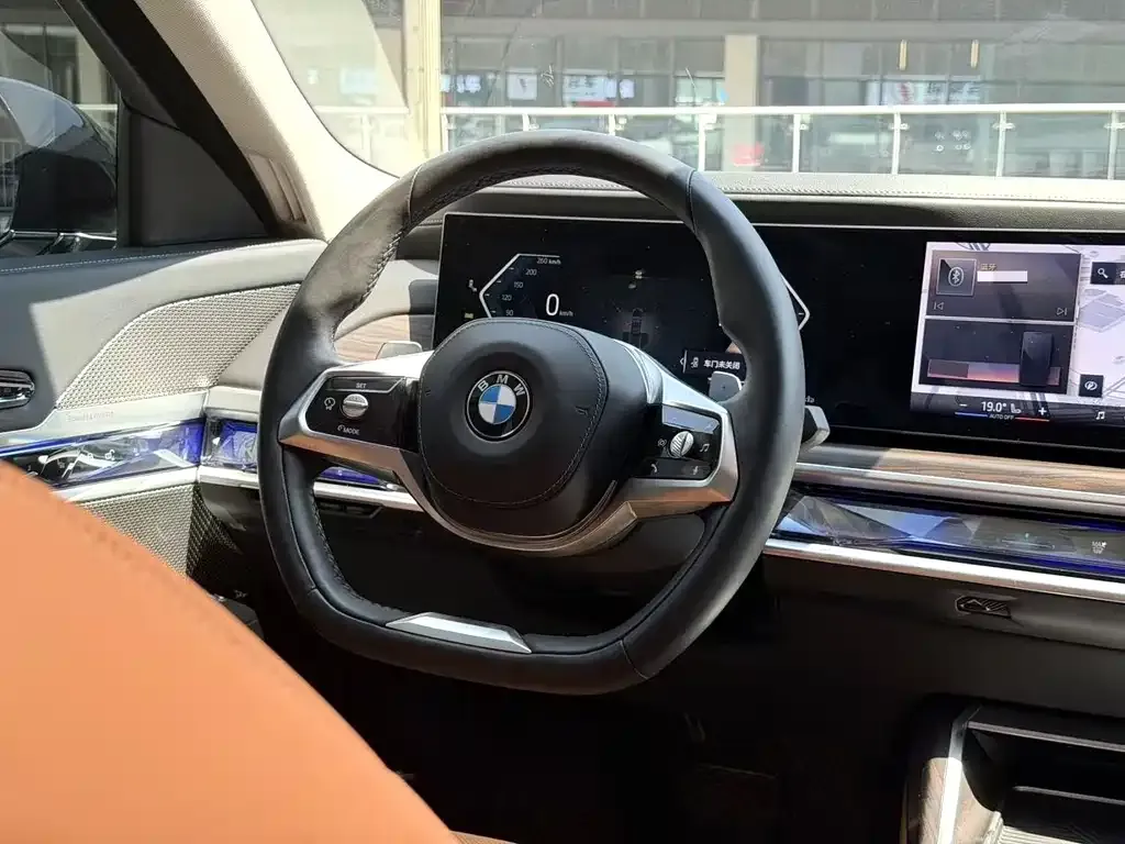 BMW 7 Series 2023 из CN, фото 10