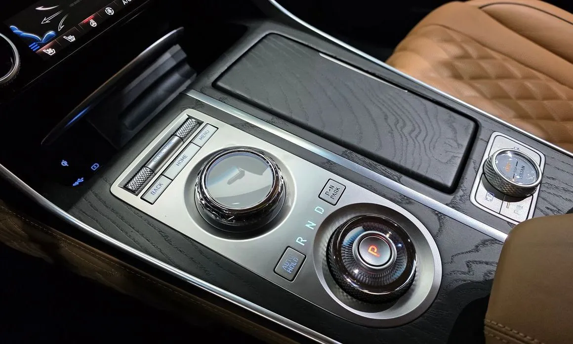 Genesis GV80 — фото 10