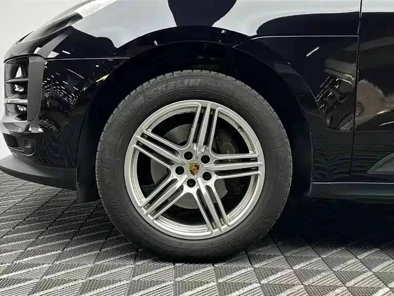 Porsche Macan — фото 10
