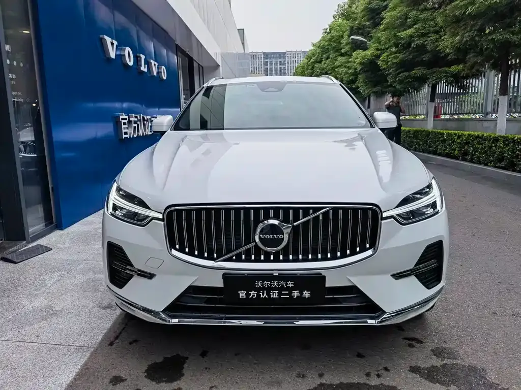 Volvo XC60 — фото 4