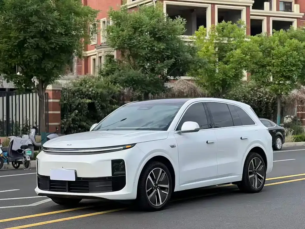 Li Auto L6
